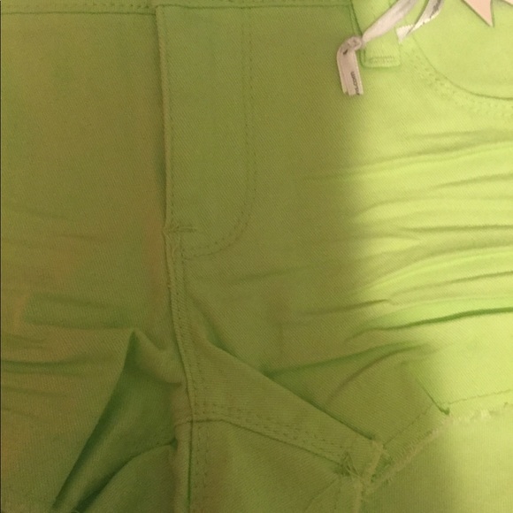 Ymi Neon Green Raw Edging Hem Shorts NWT - Picture 8 of 8